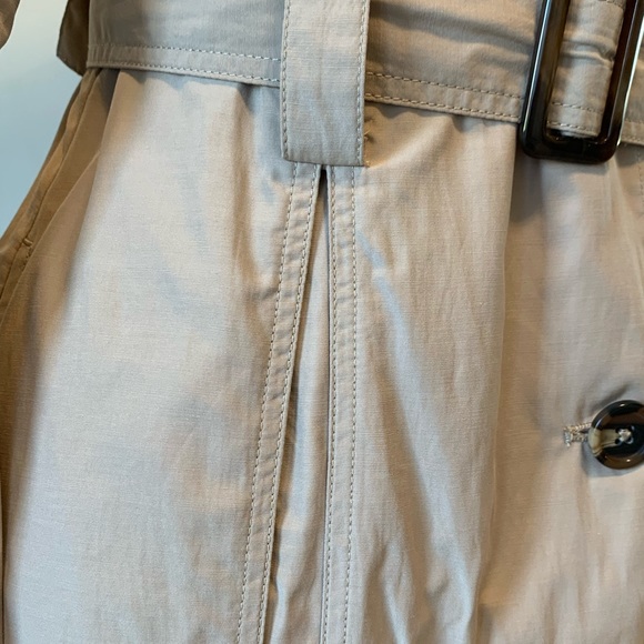 Trench coat with puff sleeves - Picture 5 of 10